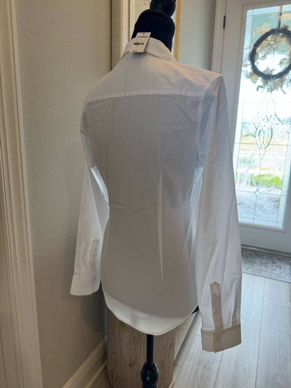 Express White Button-Up Shirt with Classic Collar - Picture 7 of 8